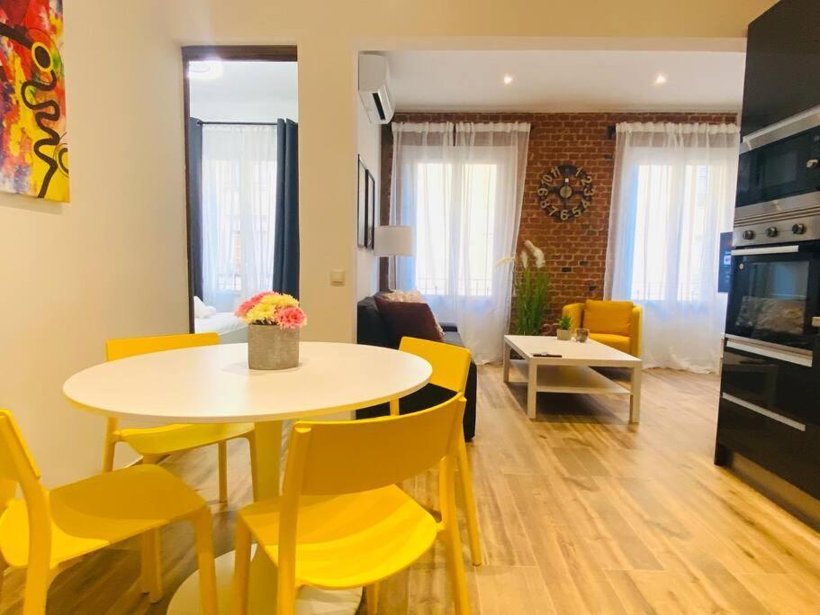 Apartament Style & Design Flat In The Center Of Madryt Zewnętrze zdjęcie